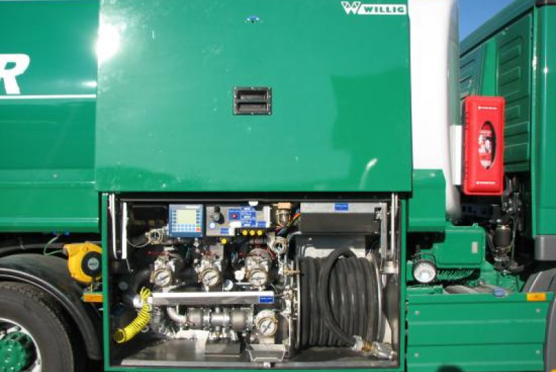 Cisternové nadstavby Cisternové nadstavby